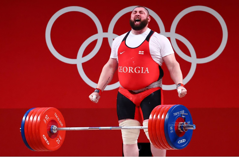 Lực sĩ cử tạ phá 6 kỷ lục thế giới và Olympic